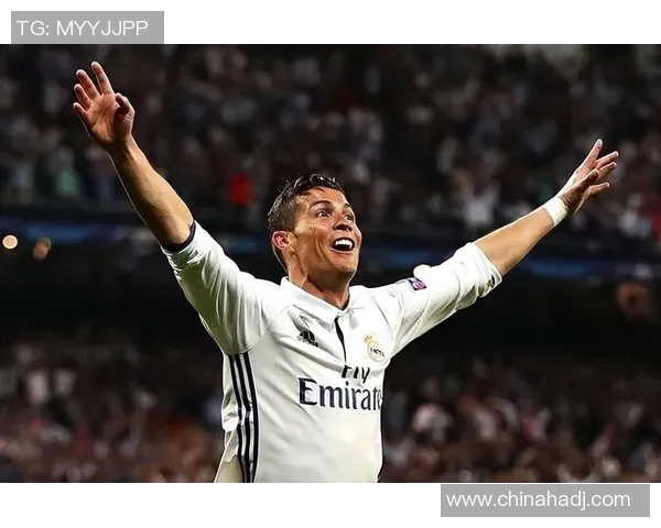 皇马主场逆转巴萨,C罗压哨绝杀成就经典时刻 皇马主场逆转巴萨,C罗压哨绝杀成就经典时刻