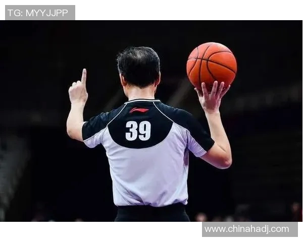 罗伯特-高登成为CBA热门话题，球迷大赞其出色表现